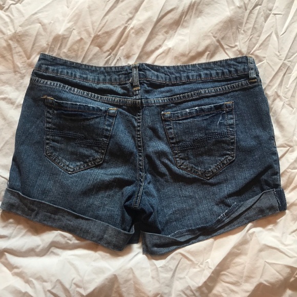 Jean Shorts - Picture 3 of 3